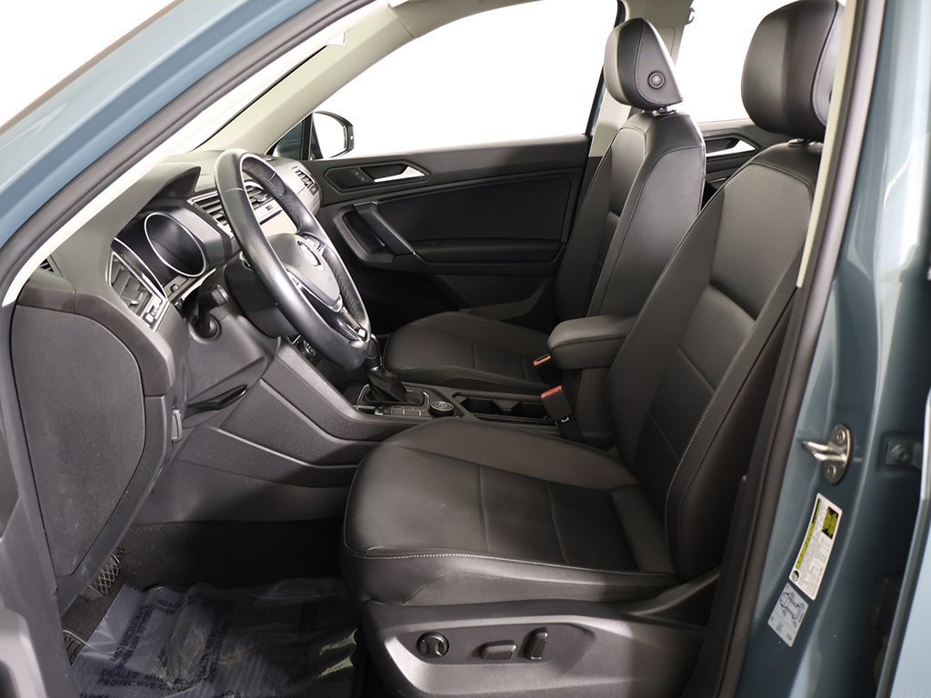 Used 2019 Volkswagen Tiguan SE w/ Panoramic Sunroof Package image 31
