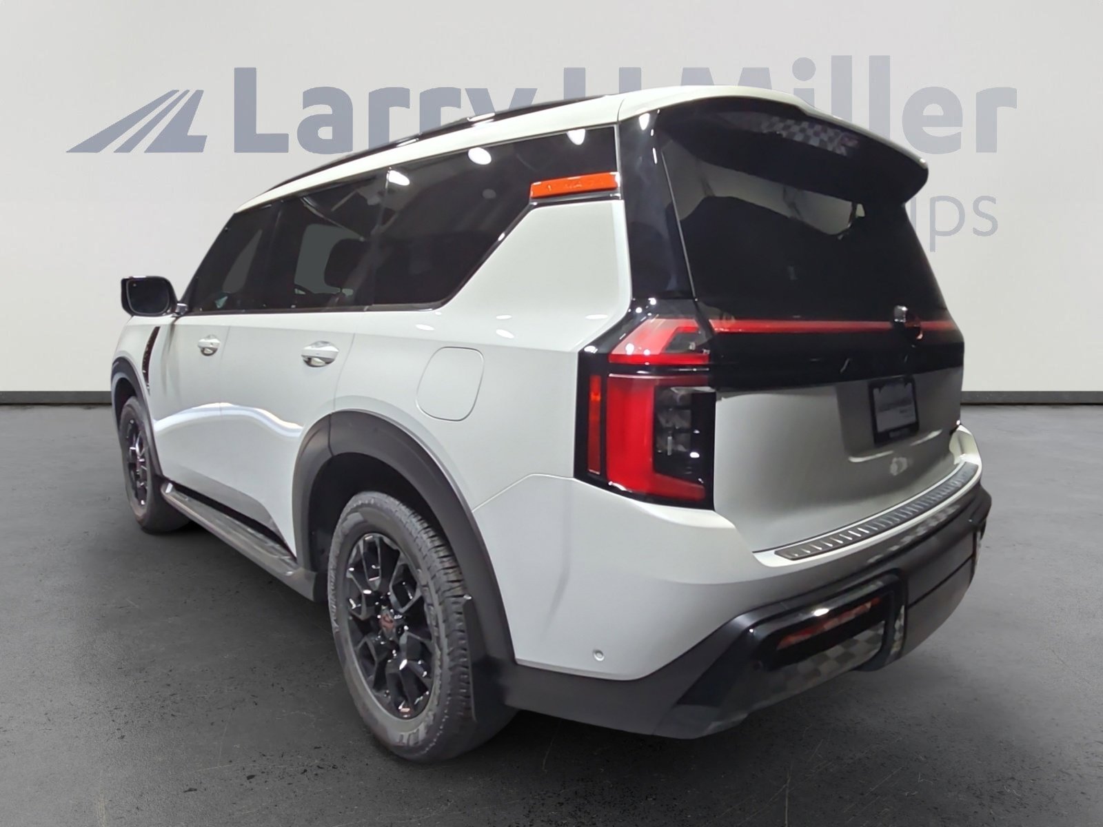 New 2025 Nissan Armada PRO-4X AWD/4WD image 3