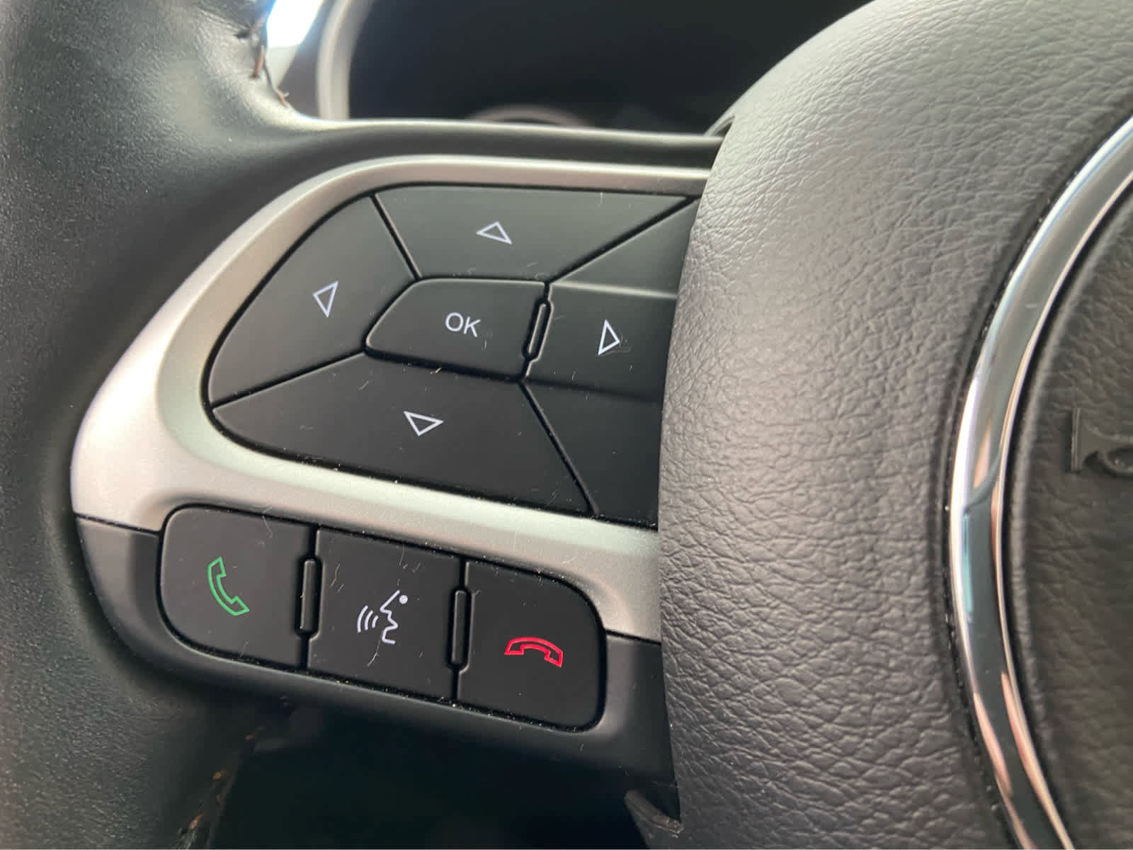Used 2020 Jeep Compass Limited image 23