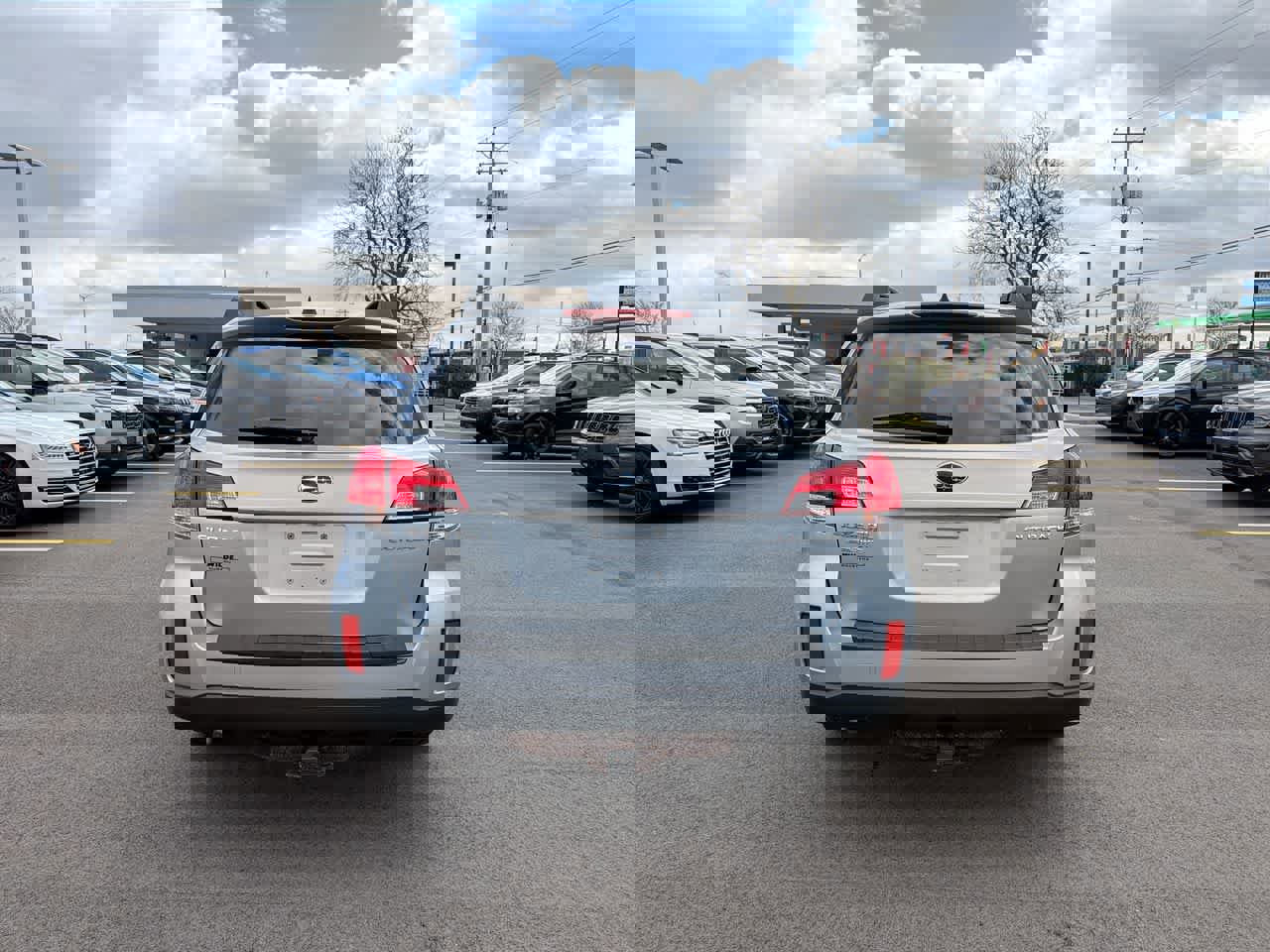 Used 2014 Subaru Outback 2.5i Premium w/ Accessory Value Package (OYX) image 13