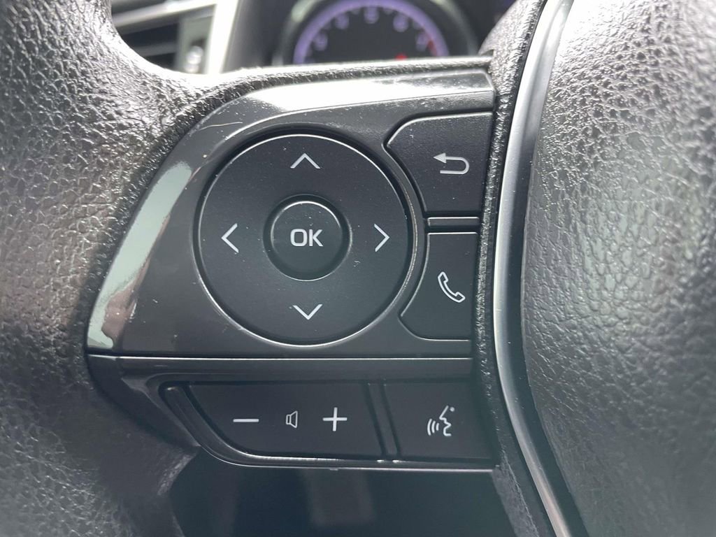 Used 2019 Toyota Camry LE image 30
