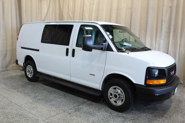 Used 2014 GMC Savana 3500 RWD image 2