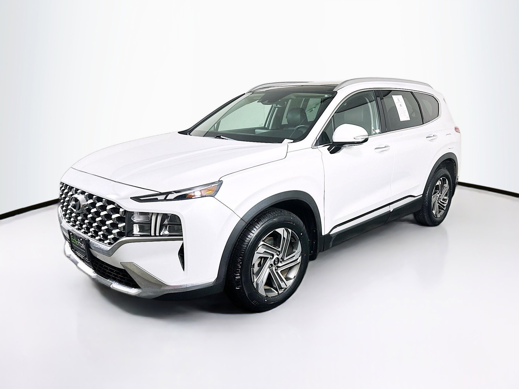 Used 2021 Hyundai Santa Fe SEL w/ Convenience + Premium Package FWD image 3