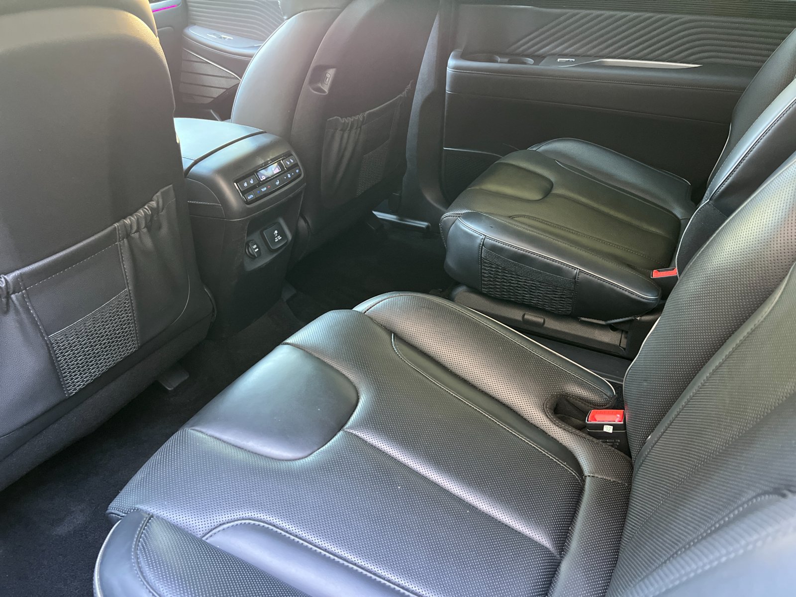Used 2025 Hyundai Palisade Calligraphy FWD image 12