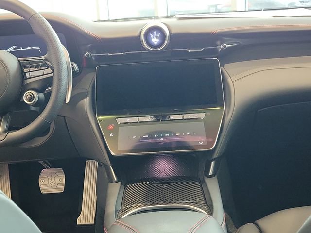 New 2026 Maserati GranCabrio Trofeo image 11