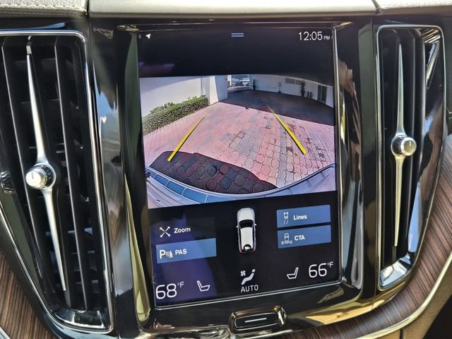 Used 2021 Volvo XC60 T5 Inscription w/ Protection Package Premier image 18