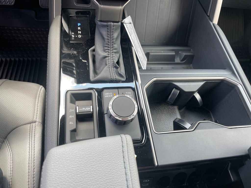 New 2026 Toyota Tundra Limited AWD/4WD image 16