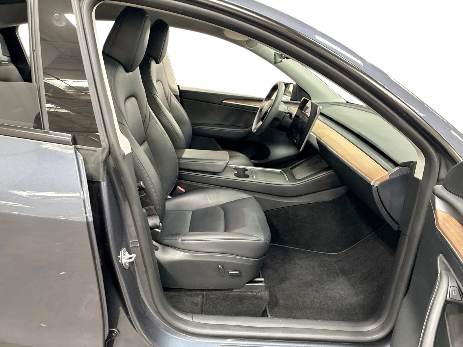 Certified 2023 Tesla Model Y Long Range AWD/4WD image 13