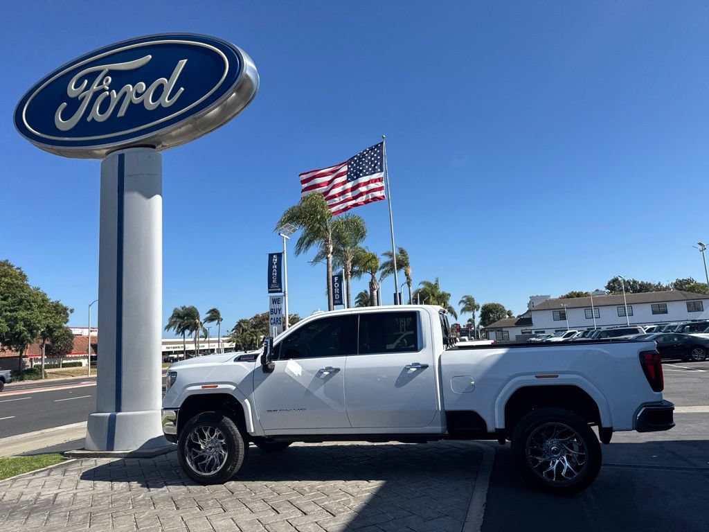 Used 2020 GMC Sierra 2500 SLT w/ Technology Package RWD image 30