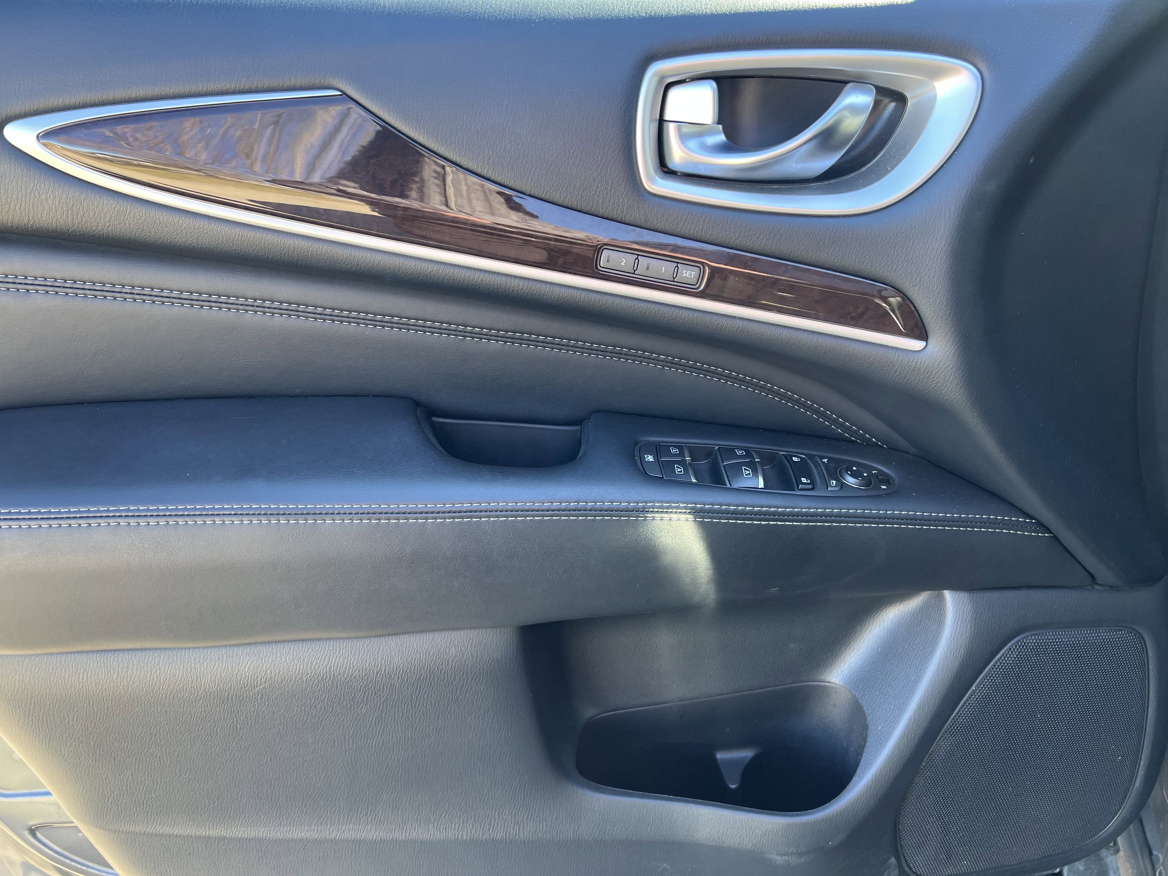 Used 2017 INFINITI QX60 AWD Hybrid image 14