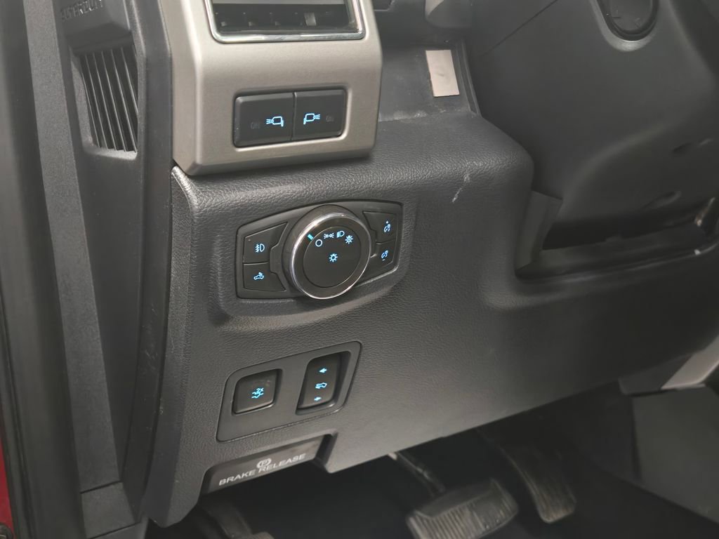 Used 2022 Ford F250 Lariat w/ Black Appearance Package image 10
