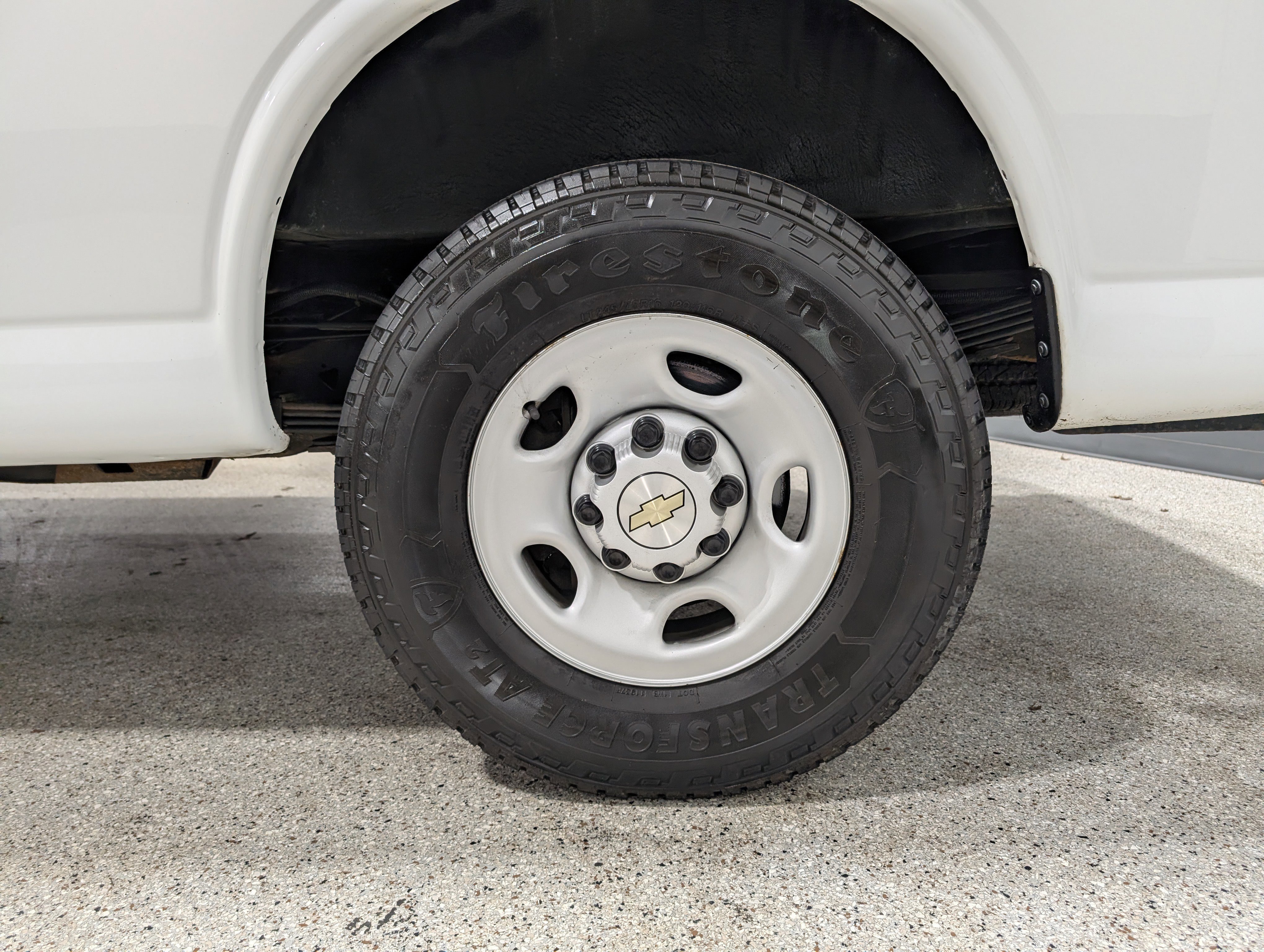 Used 2022 Chevrolet Express 3500 w/ Driver Convenience Package image 9