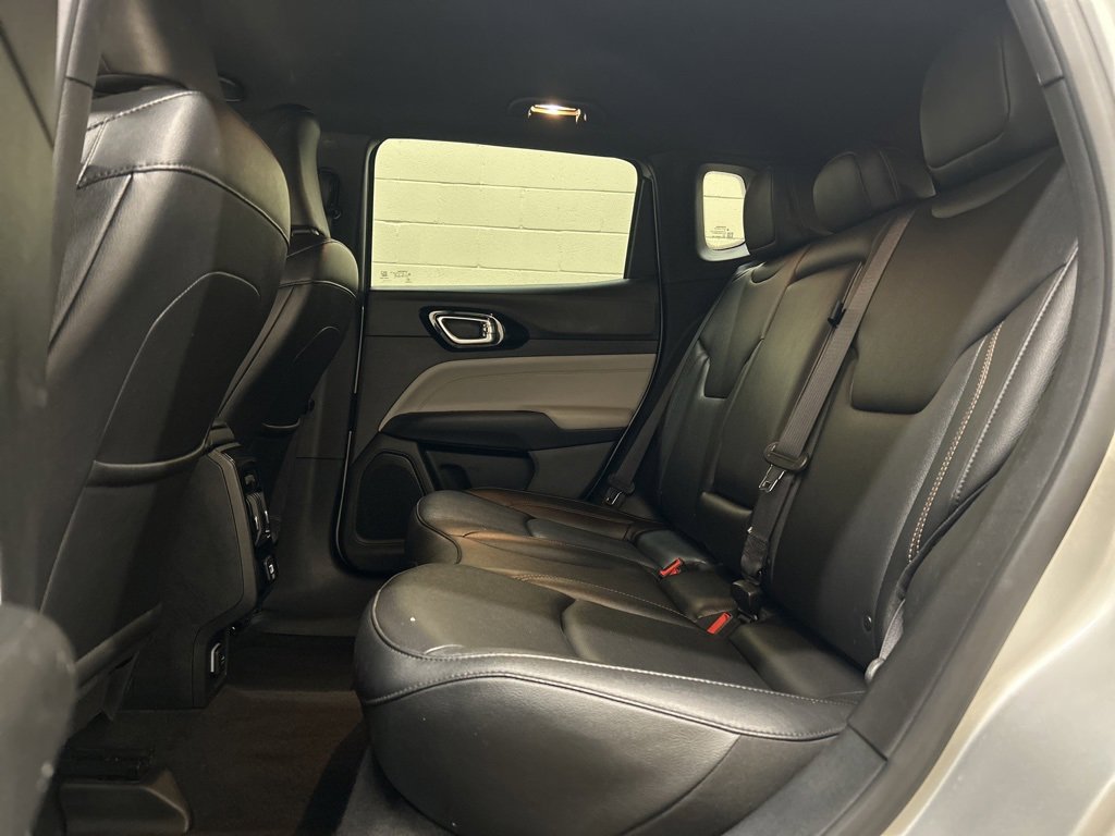 Used 2024 Jeep Compass Limited image 8