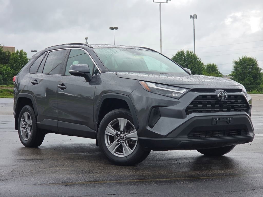 Used 2024 Toyota RAV4 XLE FWD image 2