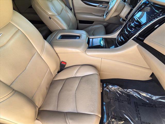 Used 2018 Cadillac Escalade ESV Platinum AWD/4WD image 20