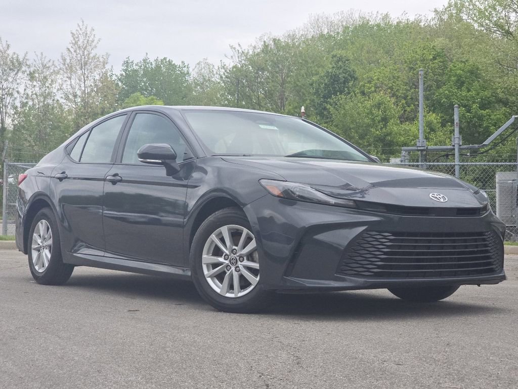 Used 2025 Toyota Camry LE FWD image 2