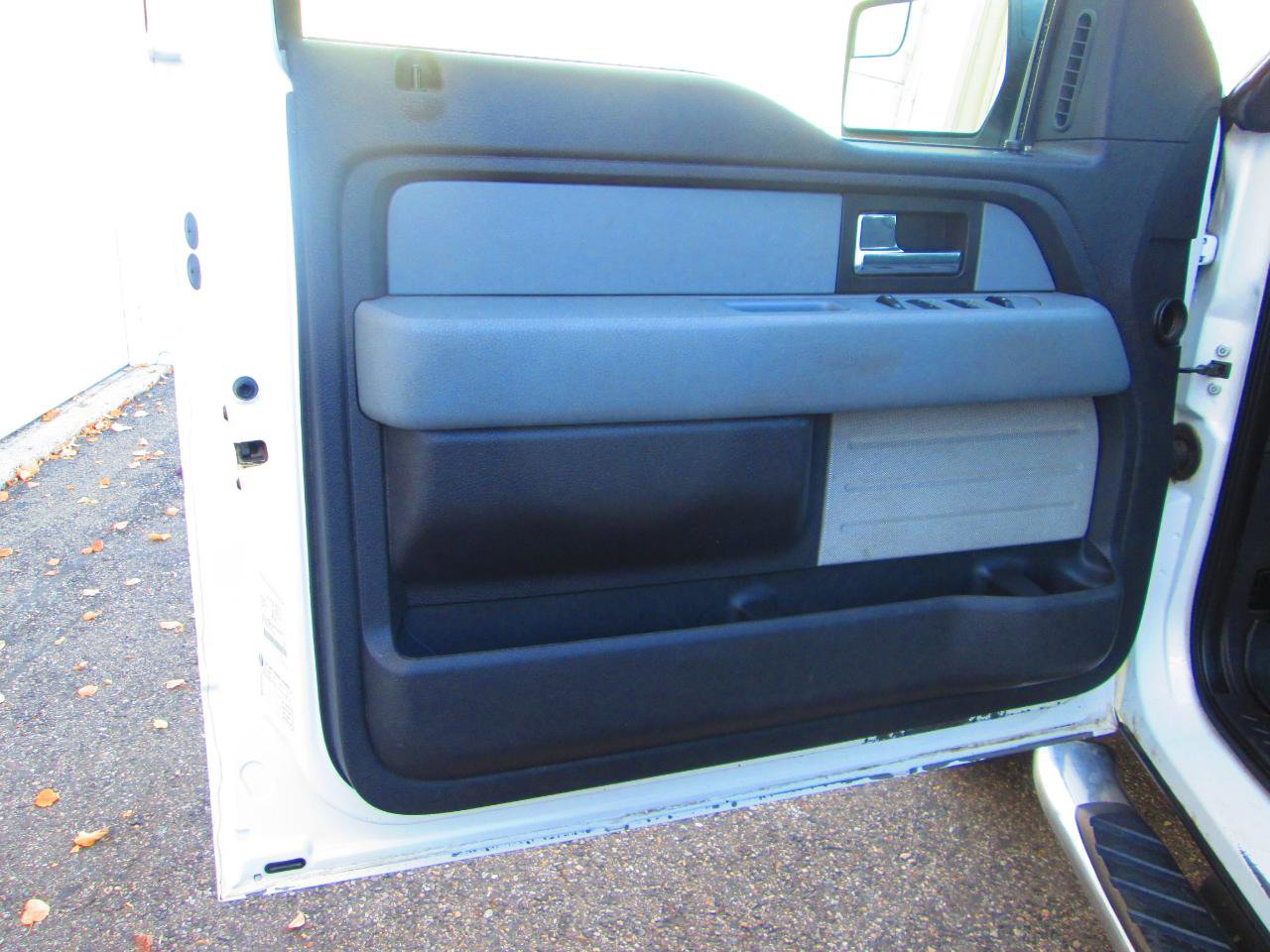 Used 2013 Ford F150 XLT w/ XLT Chrome Pkg AWD/4WD image 10