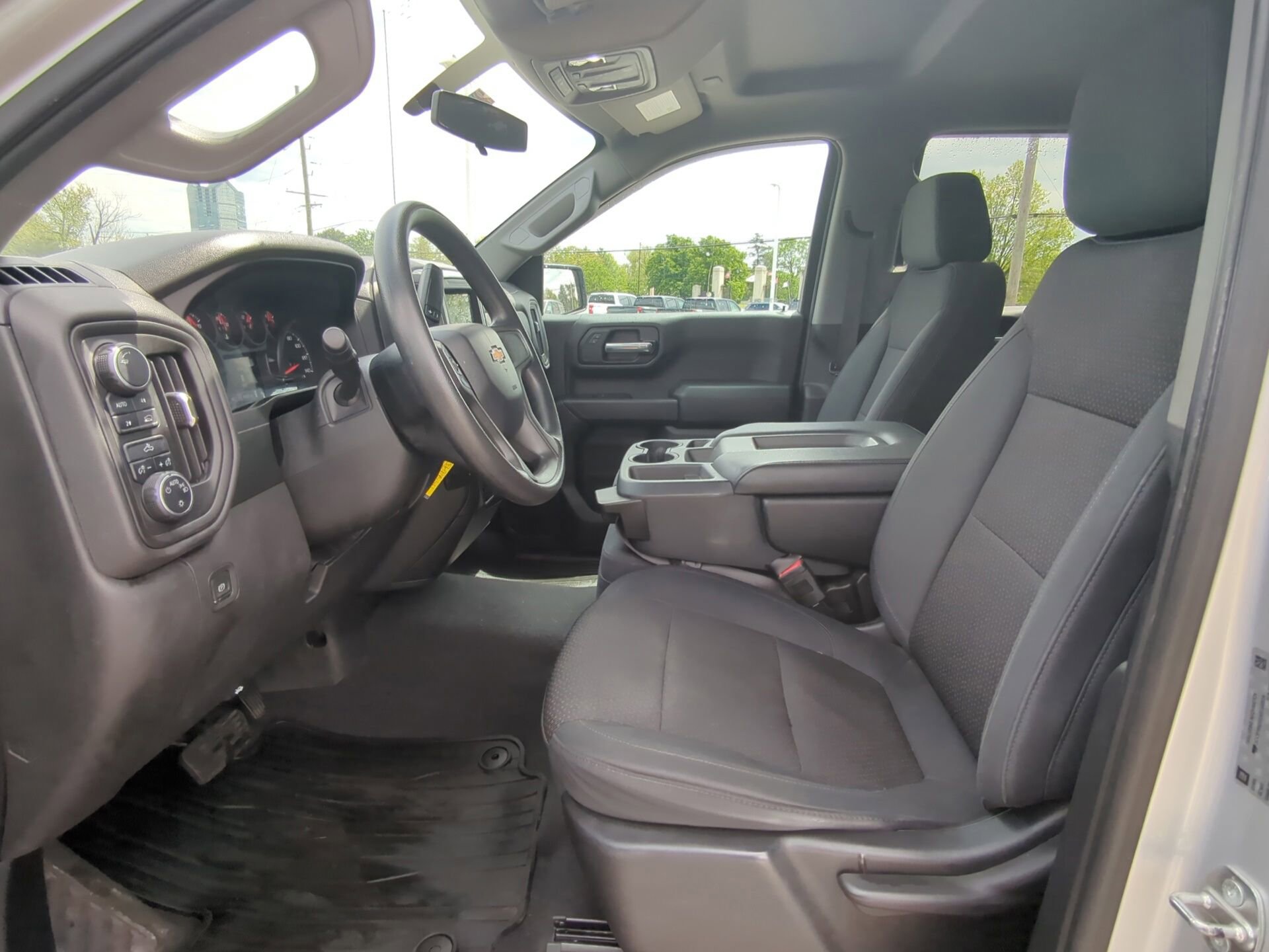 Used 2019 Chevrolet Silverado 1500 Custom w/ Custom Value Package AWD/4WD image 13