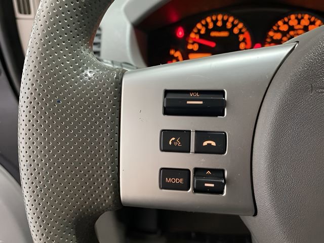 Used 2020 Nissan Frontier SV w/ Midnight Edition Floor Mats AWD/4WD image 12