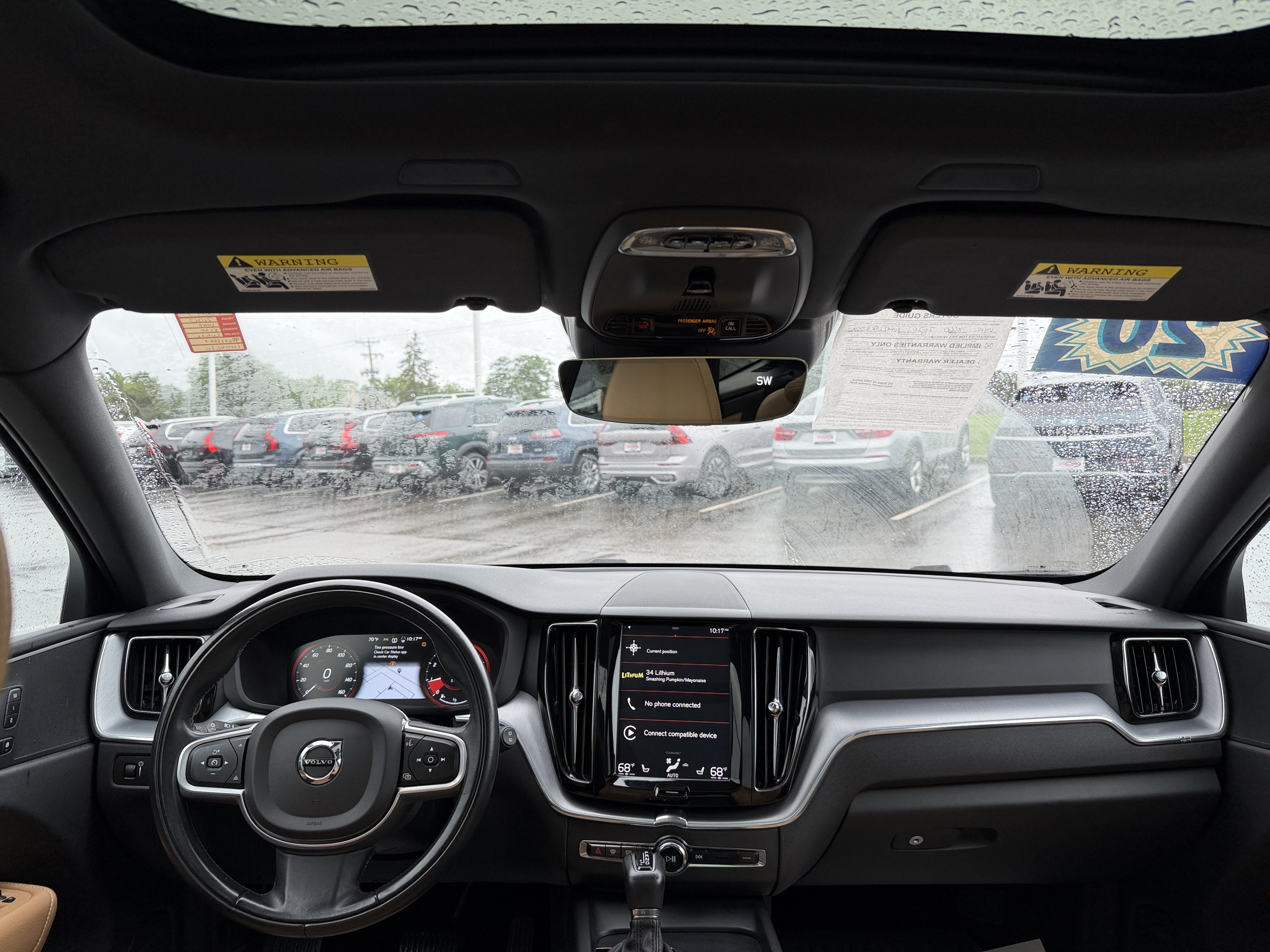 Used 2020 Volvo XC60 T6 Momentum w/ Protection Package AWD/4WD image 9