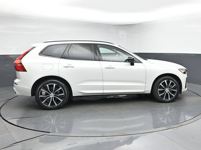 Used 2024 Volvo XC60 B5 Plus w/ Protection Package Premier AWD/4WD image 9