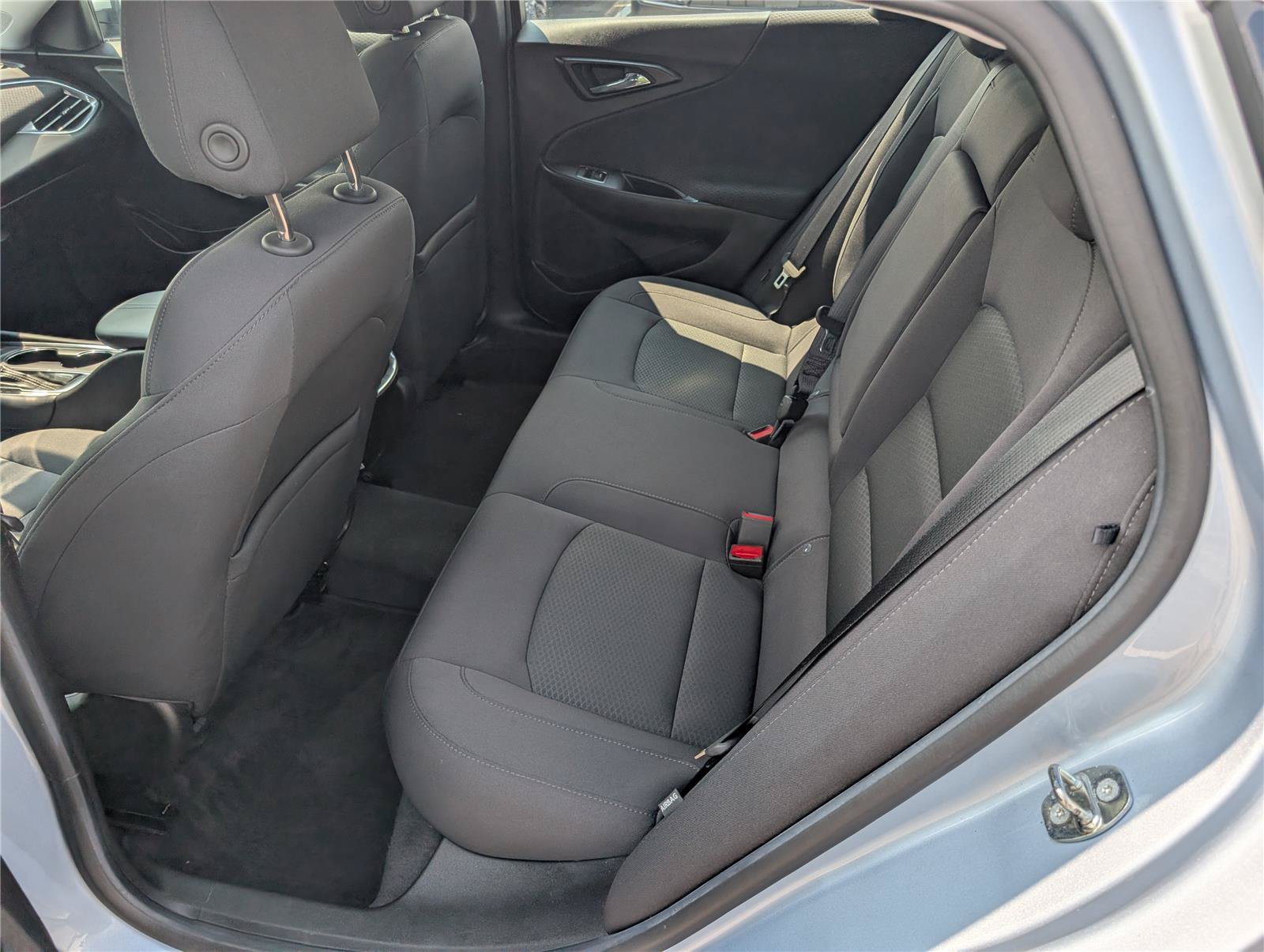 Used 2017 Chevrolet Malibu LT FWD image 13