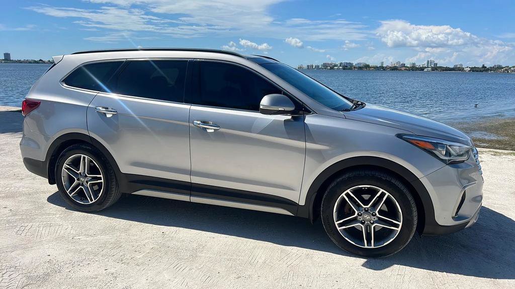 Used 2017 Hyundai Santa Fe Limited AWD/4WD image 10