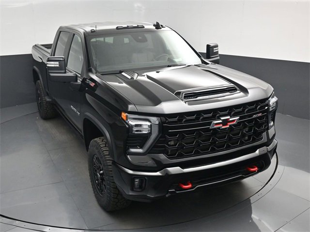 Used 2024 Chevrolet Silverado 2500 ZR2 w/ Technology Package image 45