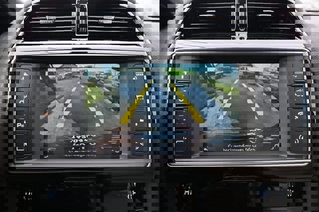 Used 2017 Jaguar F-PACE Prestige image 43