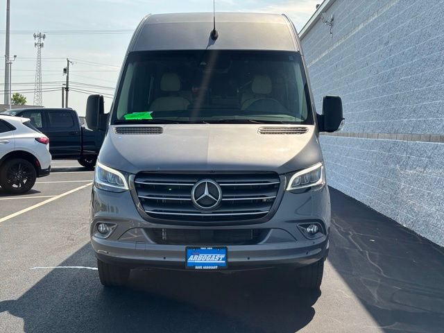 Used 2023 Mercedes-Benz Sprinter 3500 w/ Parking Package image 7