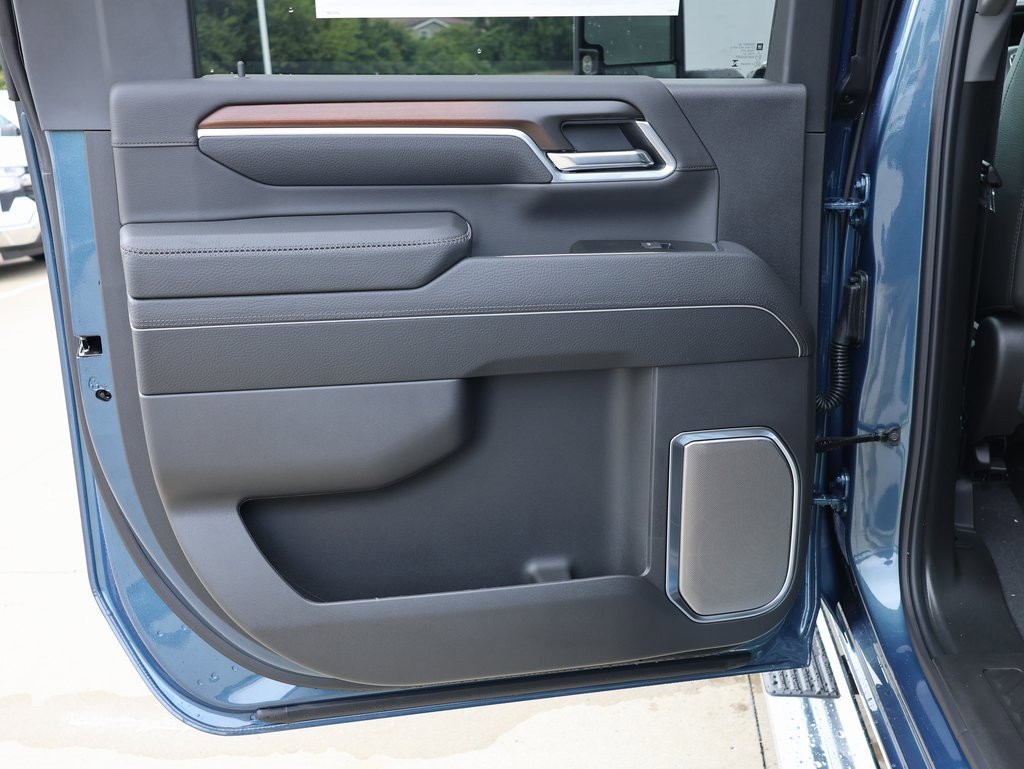 New 2025 GMC Sierra 2500 Denali w/ Denali Reserve Package image 27