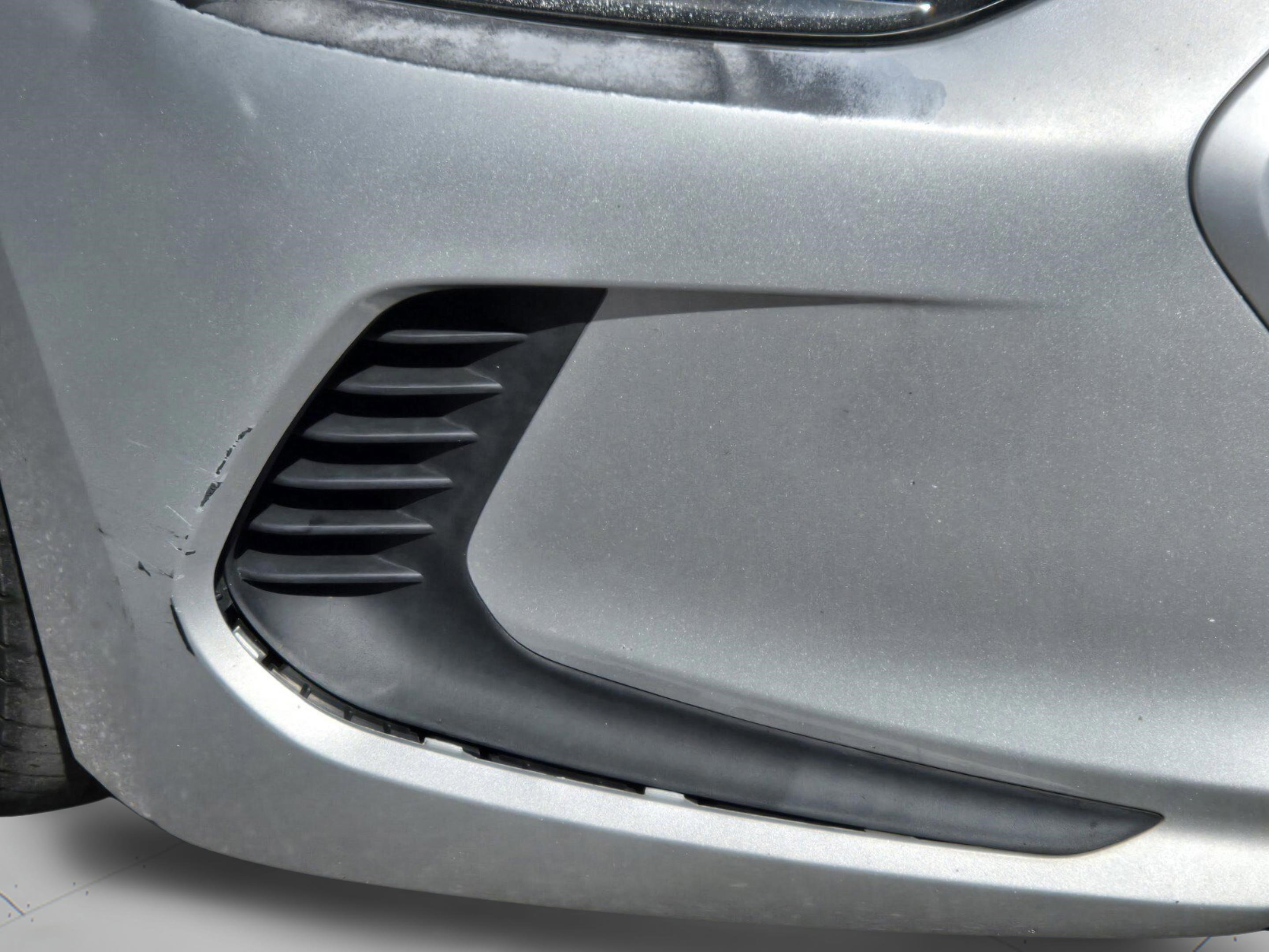 Used 2017 Hyundai Elantra SE image 27