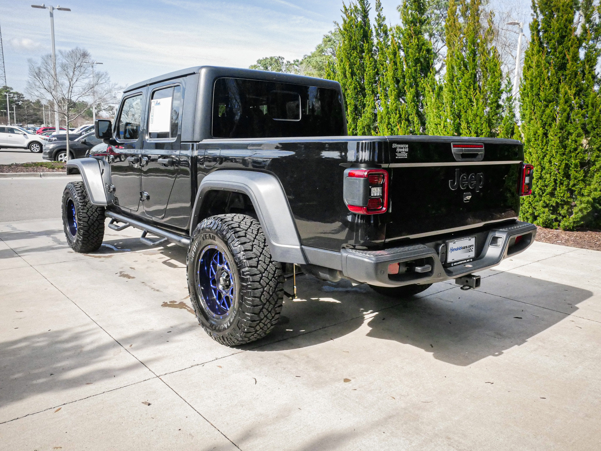 Used 2020 Jeep Gladiator Sport w/ Quick Order Package 24S image 8