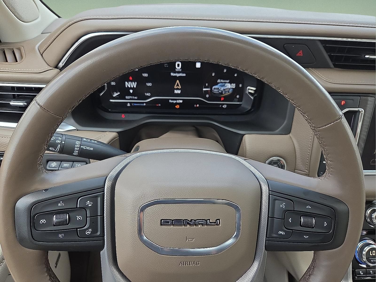 Used 2023 GMC Yukon Denali w/ Max Trailering Package AWD/4WD image 4