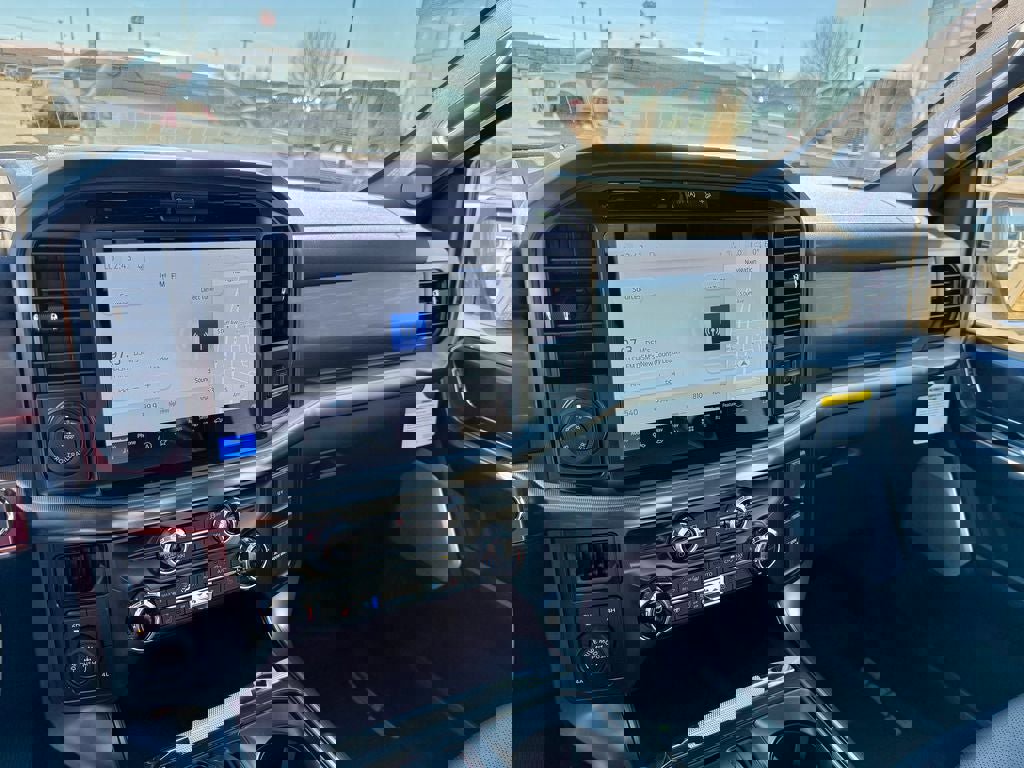 New 2026 Ford F150 Lariat w/ Equipment Group 502A High image 22