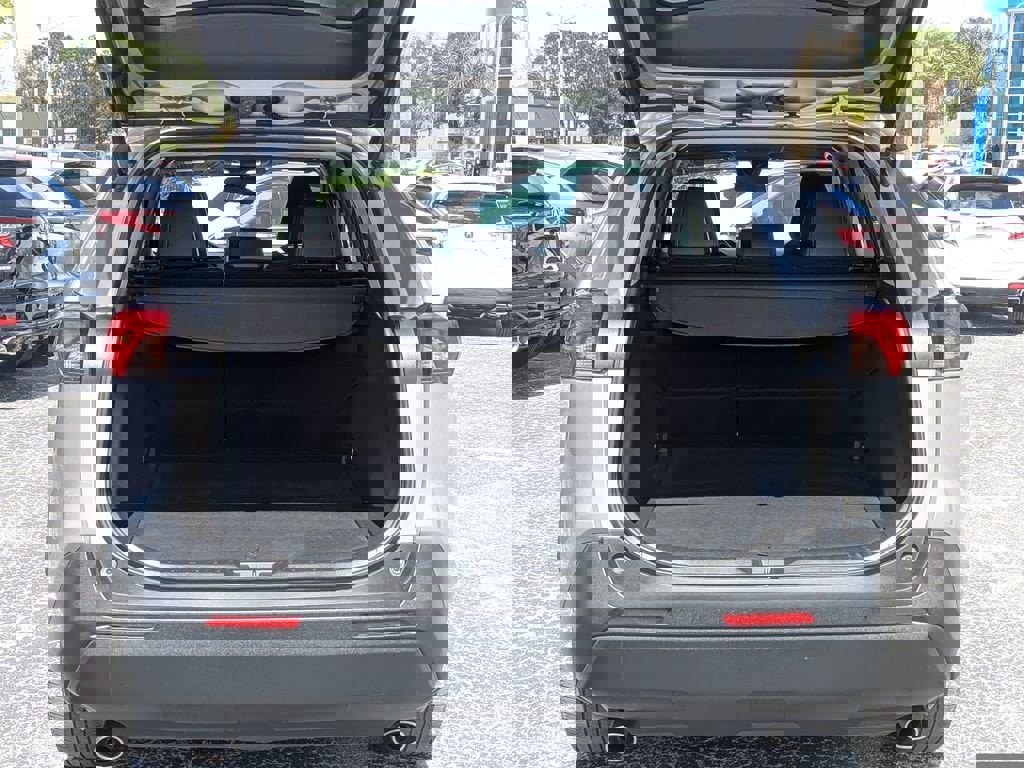 Used 2023 Toyota RAV4 XLE Premium image 8