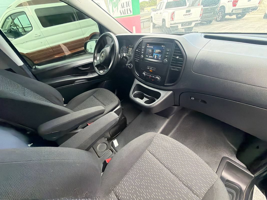 Used 2022 Mercedes-Benz Metris image 12