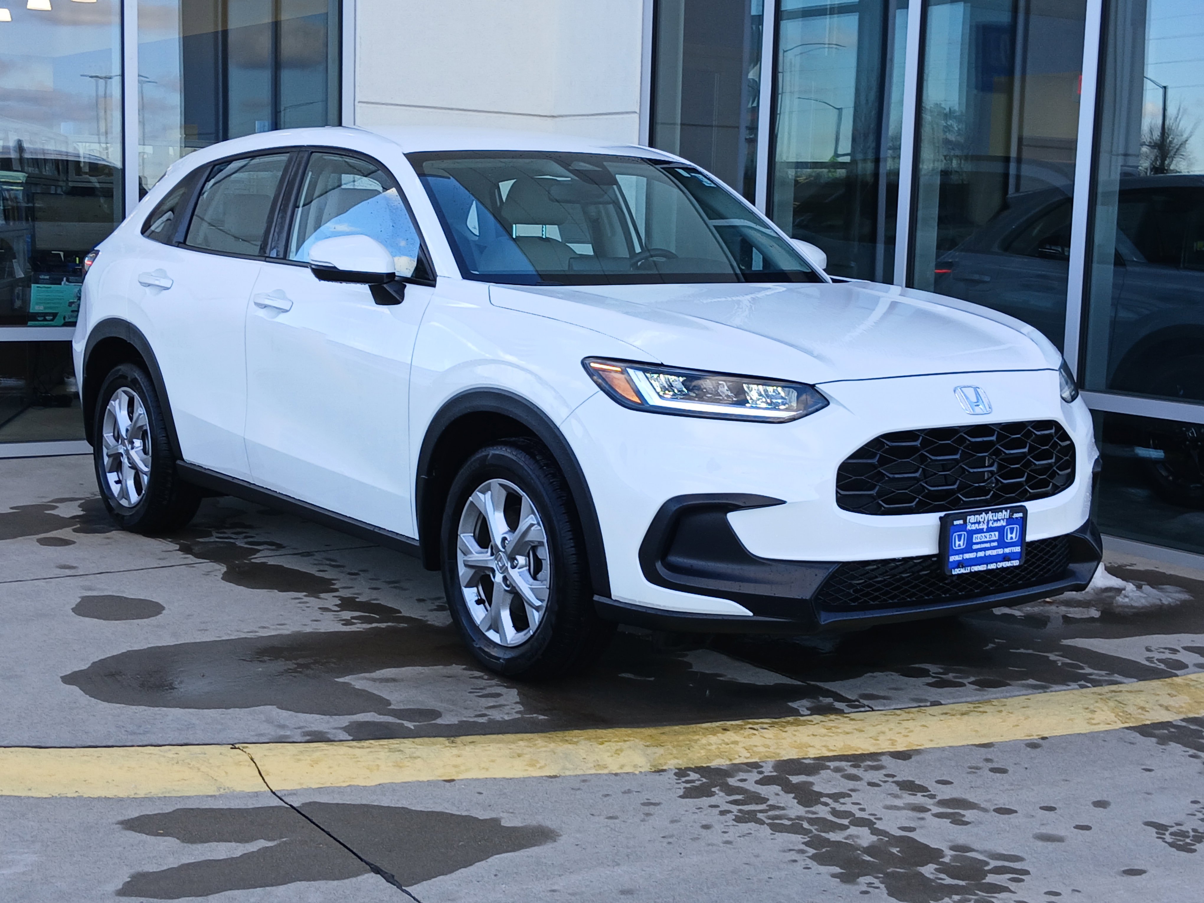 Used 2025 Honda HR-V LX image 5