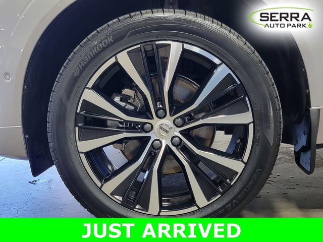 Used 2024 Volvo XC60 B5 Ultimate AWD/4WD image 9