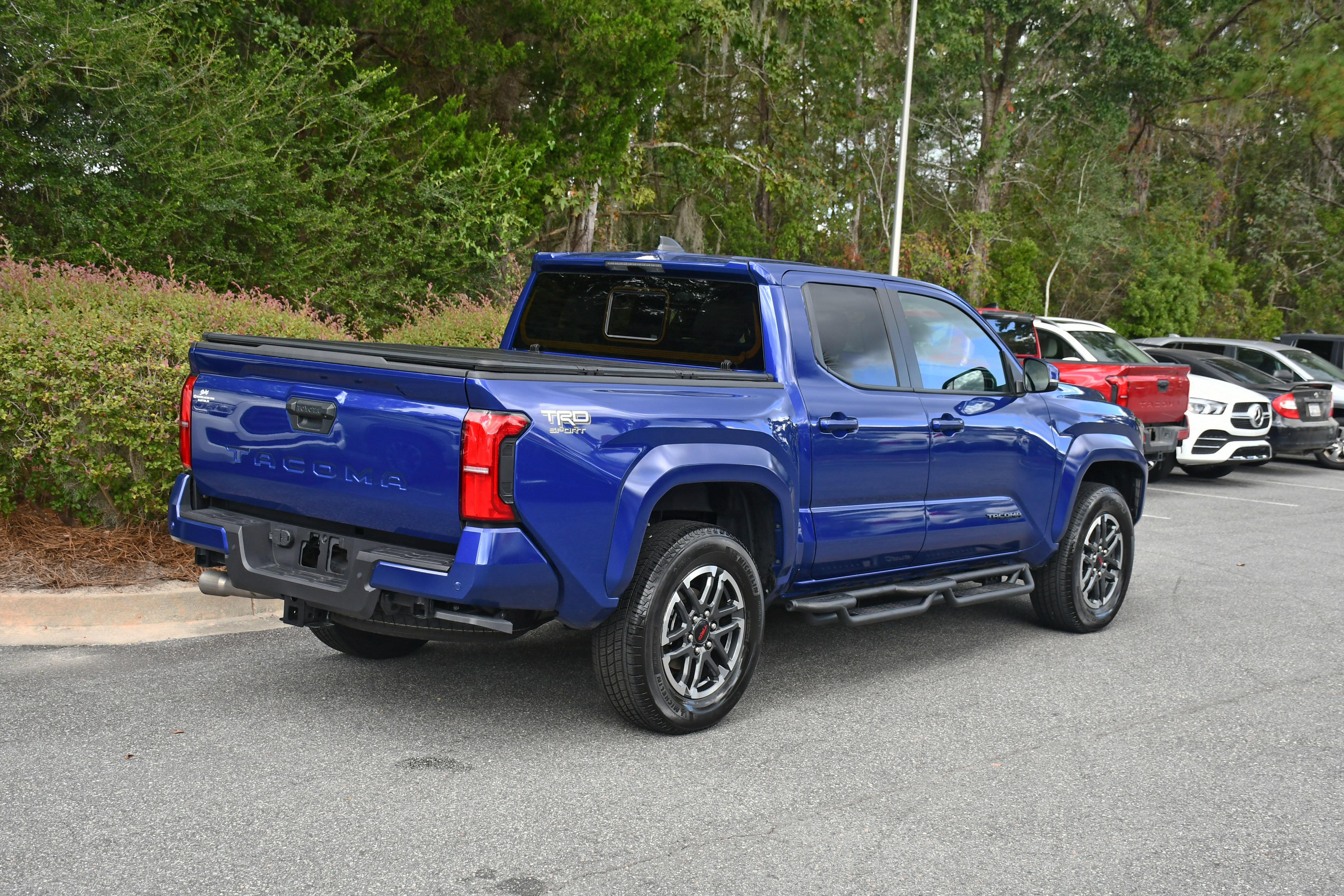 Used 2025 Toyota Tacoma TRD Sport w/ TRD Sport Upgrade Package RWD image 3