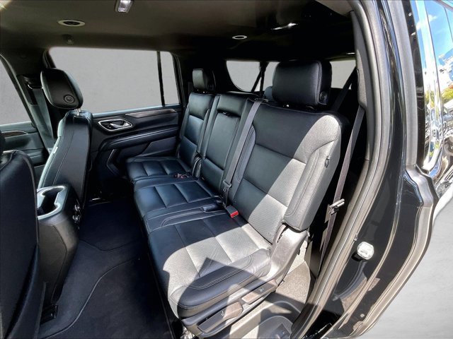 Used 2023 Chevrolet Suburban LS RWD image 26