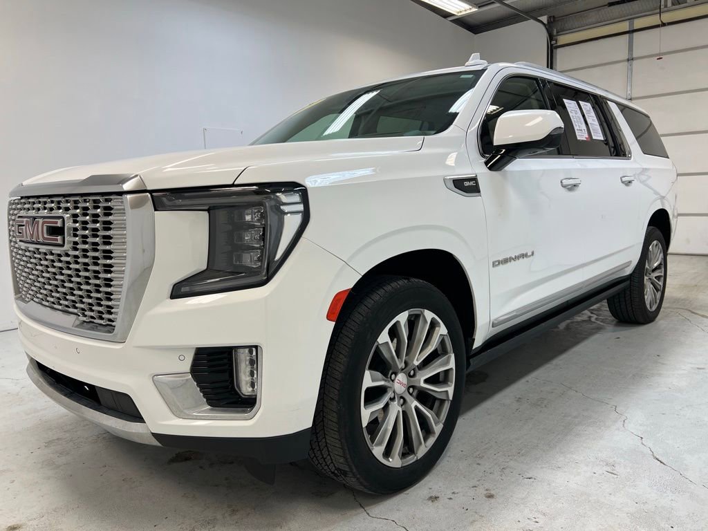 Used 2022 GMC Yukon XL Denali image 11
