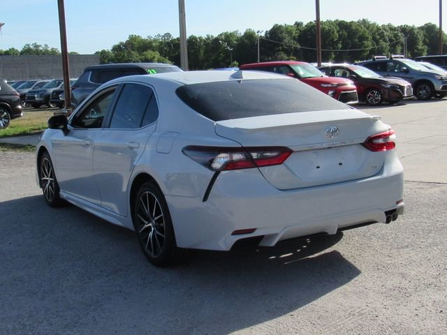 Used 2023 Toyota Camry SE image 5