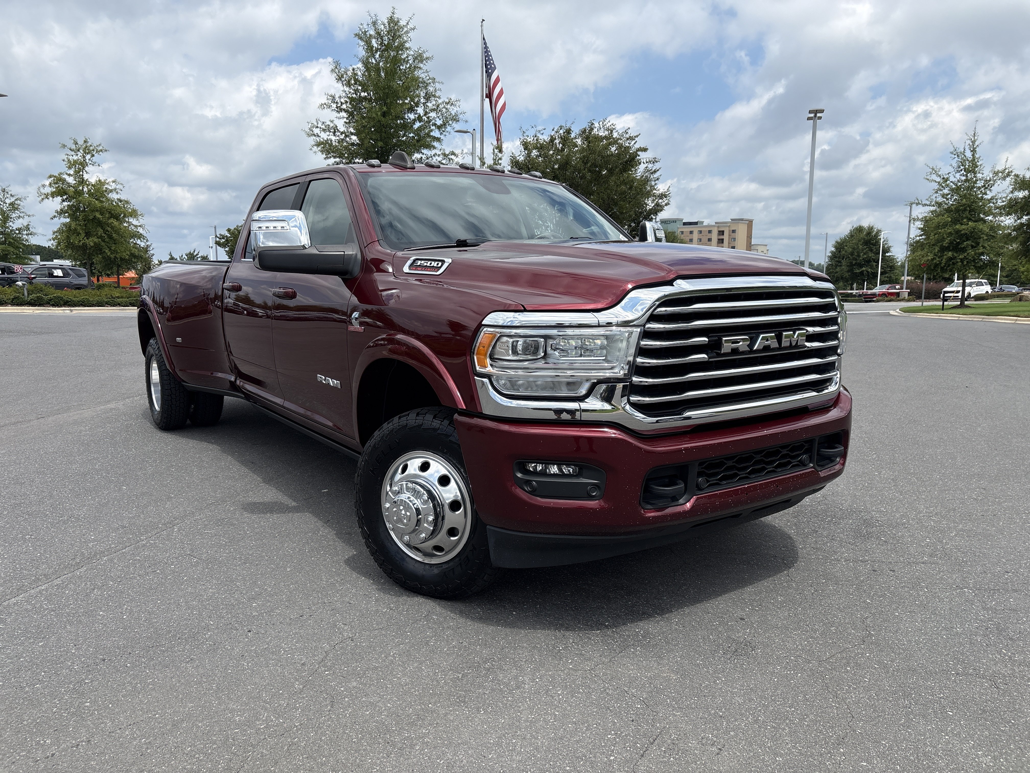 Used 2024 RAM 3500 Limited AWD/4WD image 2