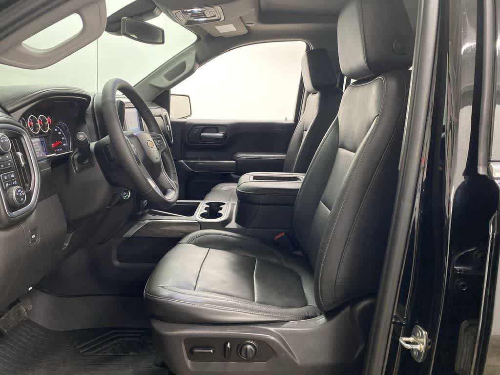 Used 2020 Chevrolet Silverado 1500 LTZ w/ LTZ Premium Package AWD/4WD image 13