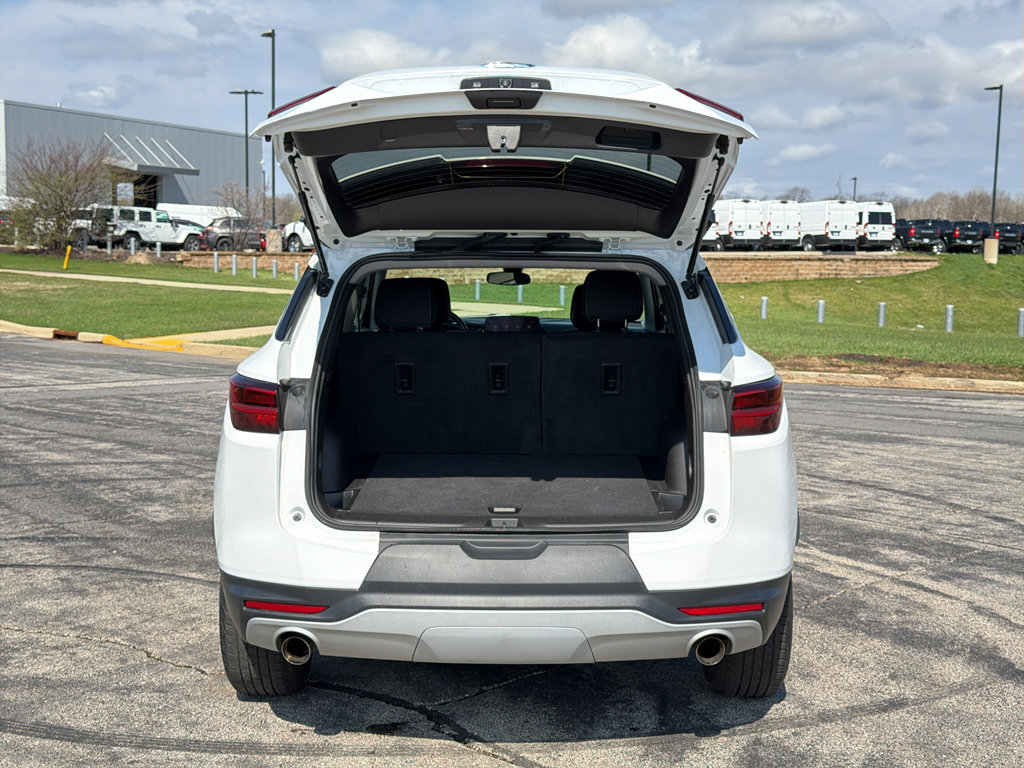 Used 2025 Chevrolet Blazer LT image 36