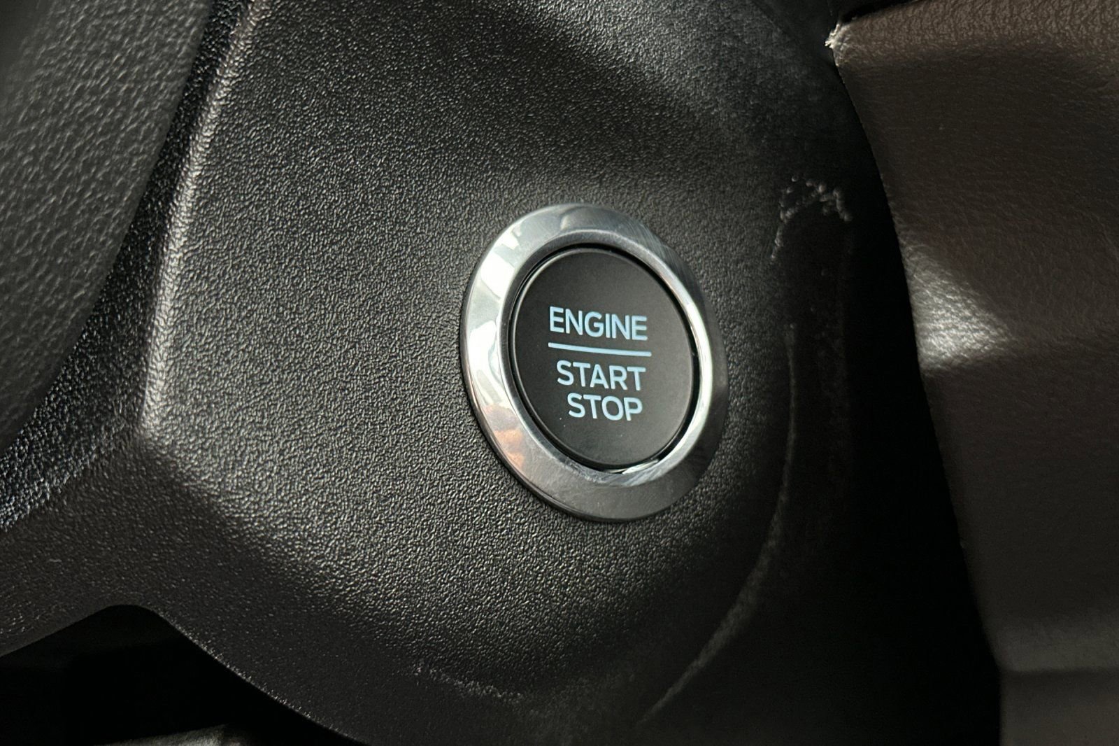 New 2026 Ford Transit 250 148 Medium Roof w/ Load Area Protection Package image 21