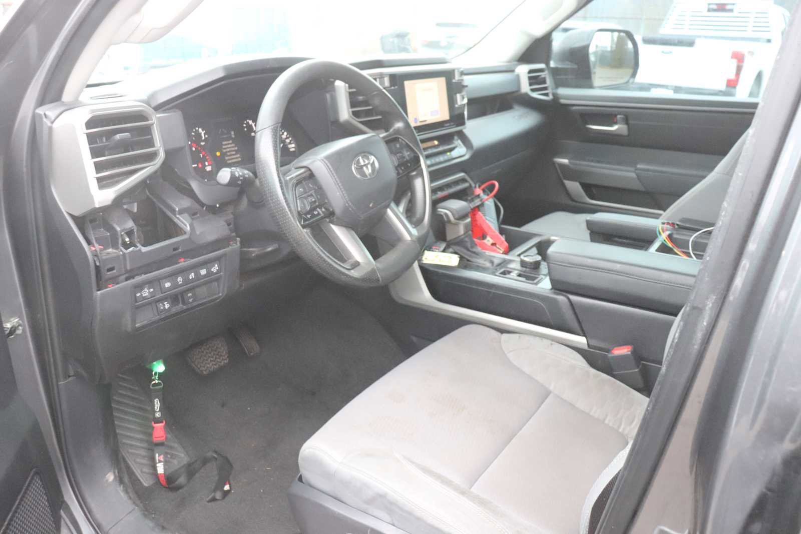 Used 2022 Toyota Tundra SR5 w/ SR5 Convenience Package image 10