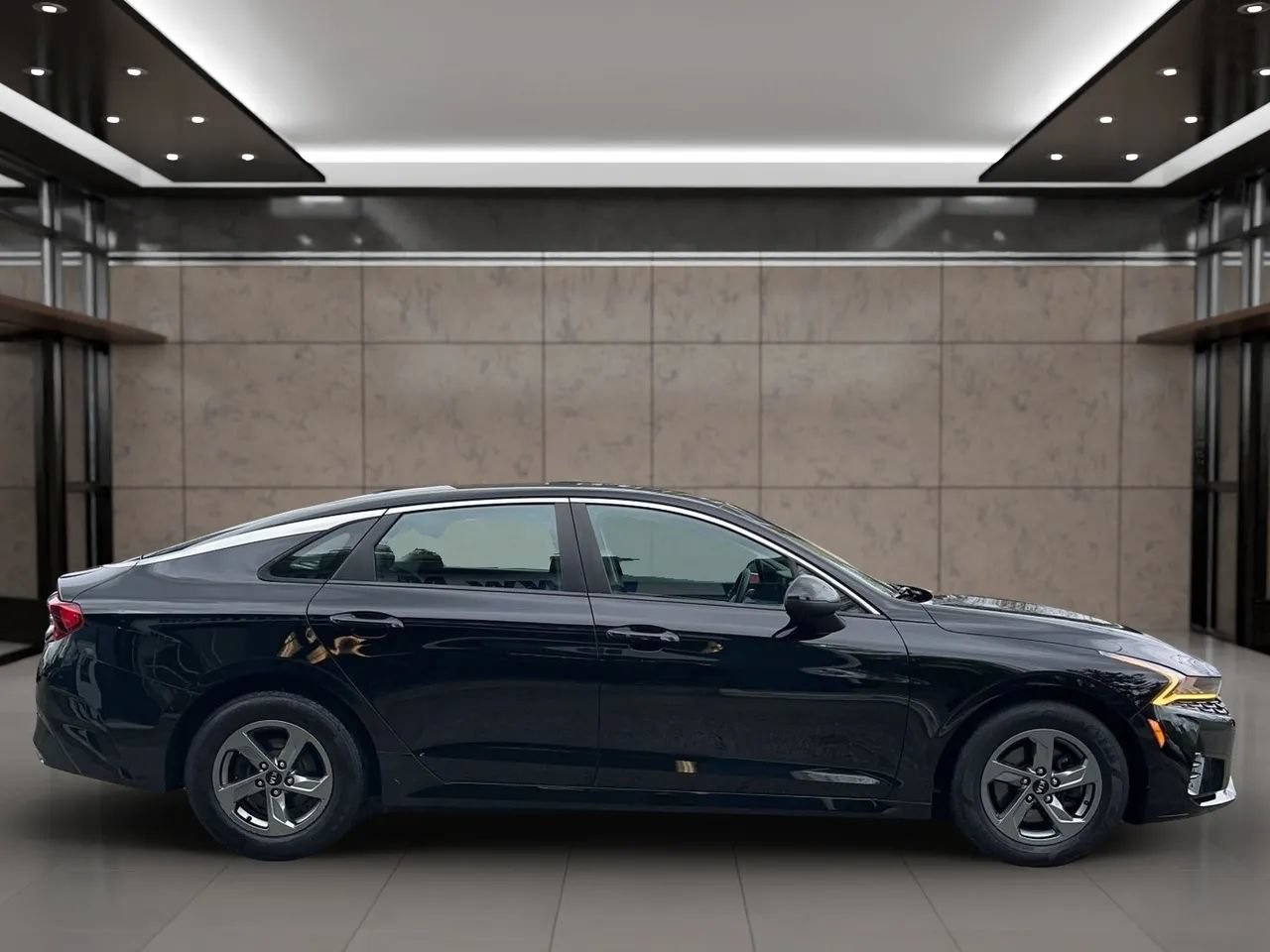 Used 2021 Kia K5 LXS FWD image 9