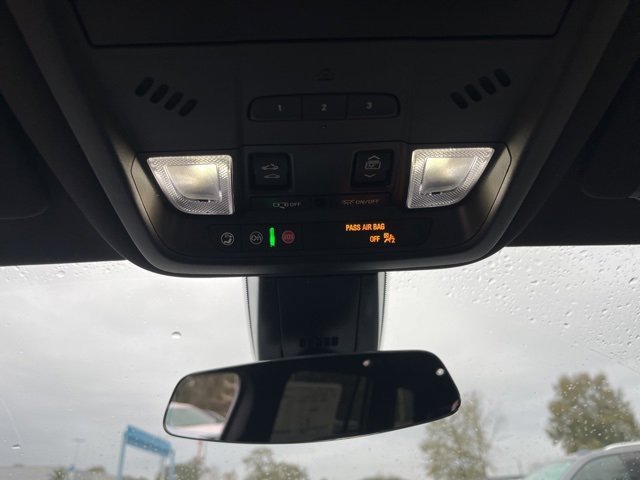 New 2025 Cadillac XT6 Luxury image 30